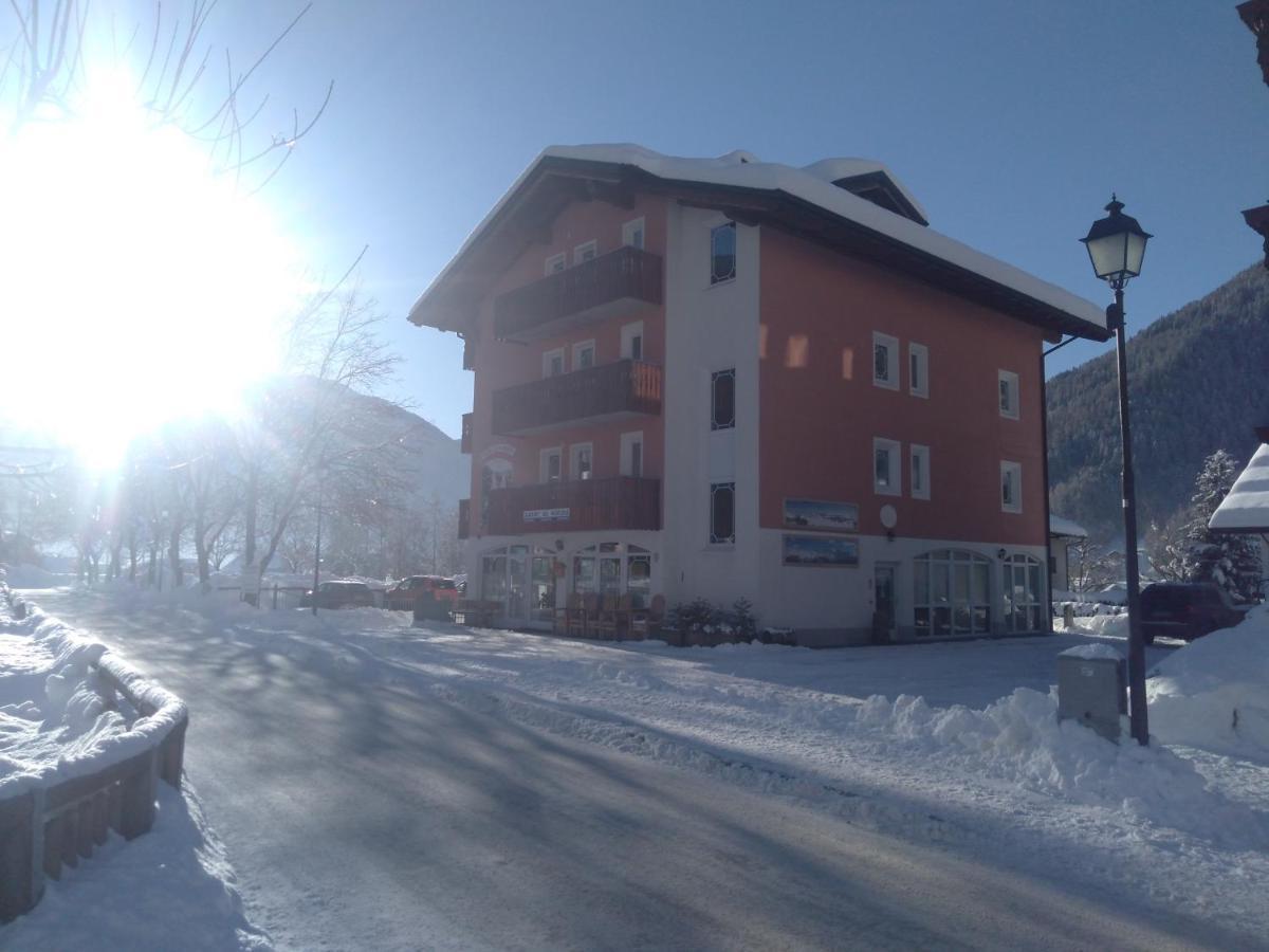 Hotel Garni Al Nardis 카리솔로 외부 사진