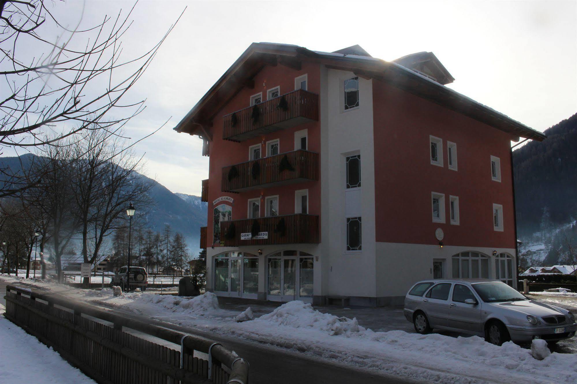 Hotel Garni Al Nardis 카리솔로 외부 사진