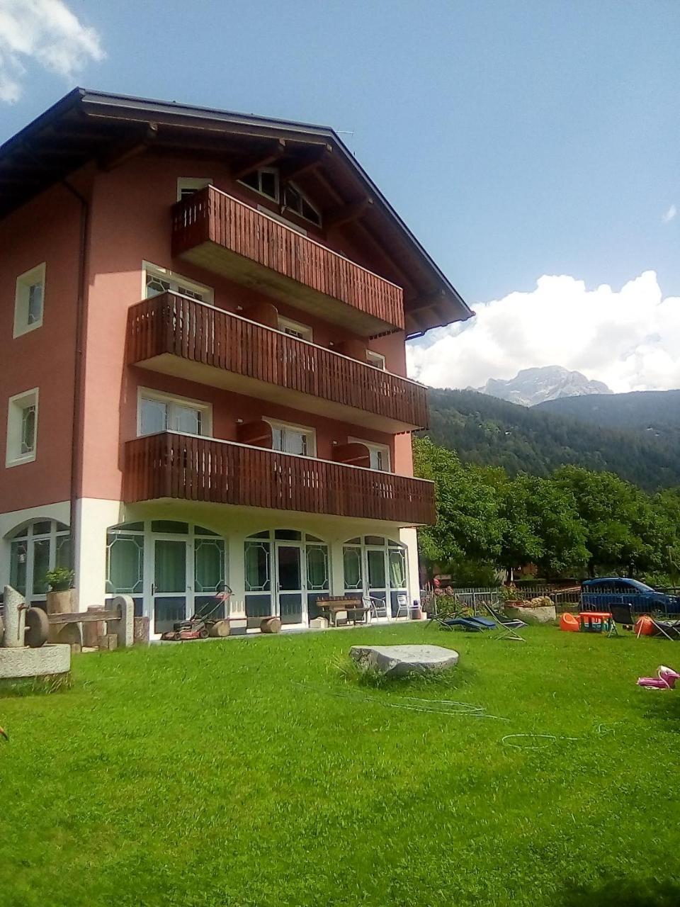 Hotel Garni Al Nardis 카리솔로 외부 사진